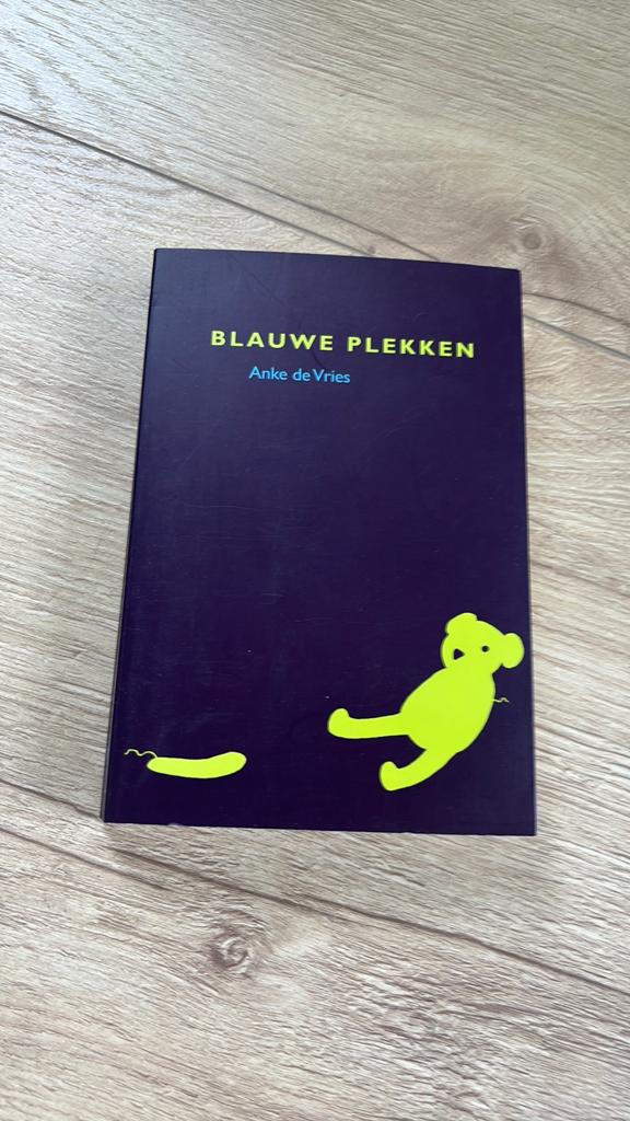 A. de Vries - Blauwe plekken, Ophalen of Verzenden, Zo goed als nieuw, A. de Vries