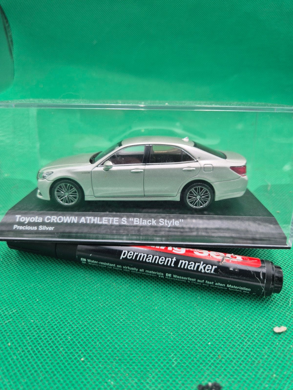 714 Toyota Crown Athlete S black Style 1/43 Kyosho, Ophalen of Verzenden, Zo goed als nieuw, Auto
