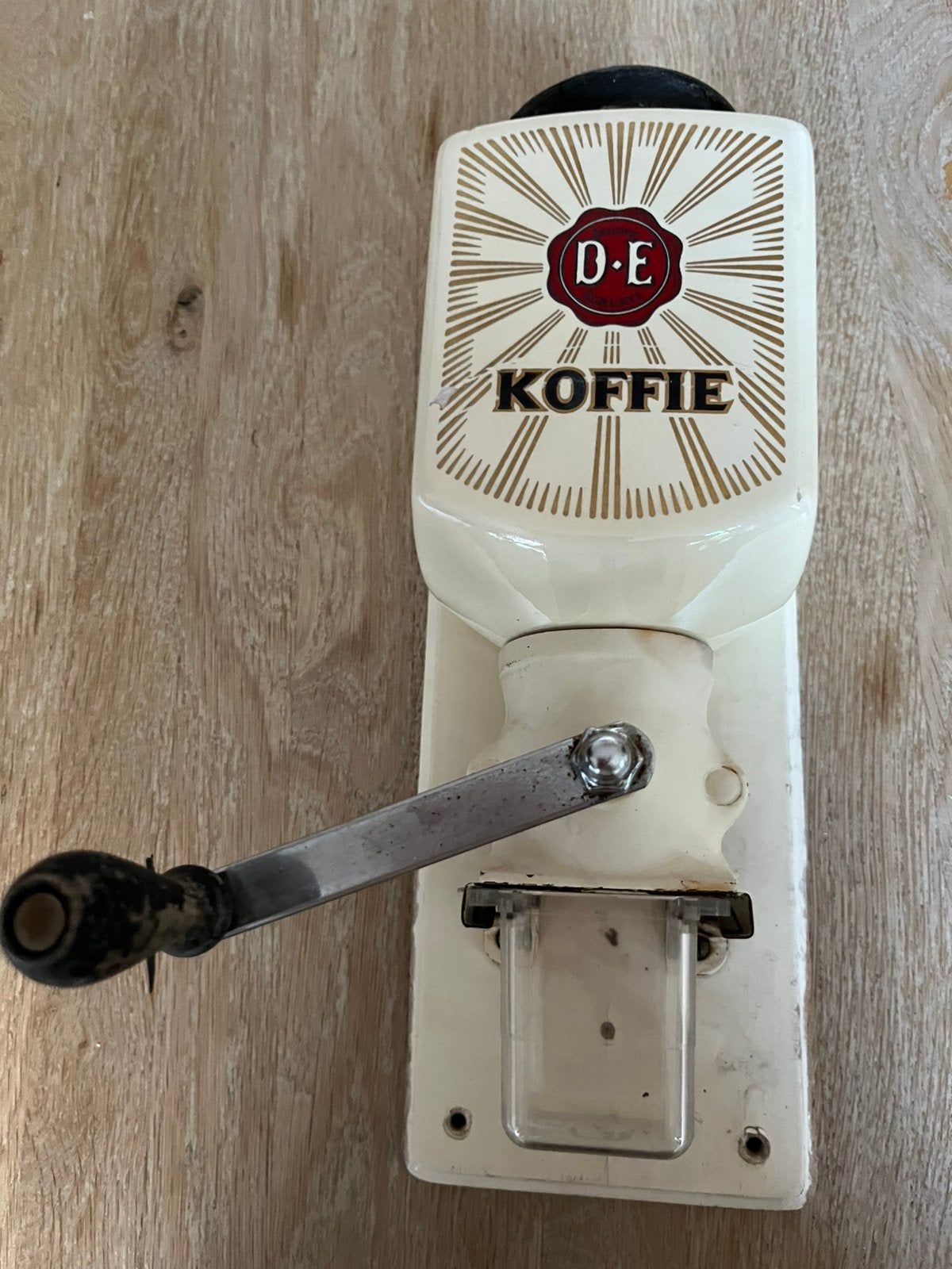 Koffiemolen Douwe Egberts, Ophalen