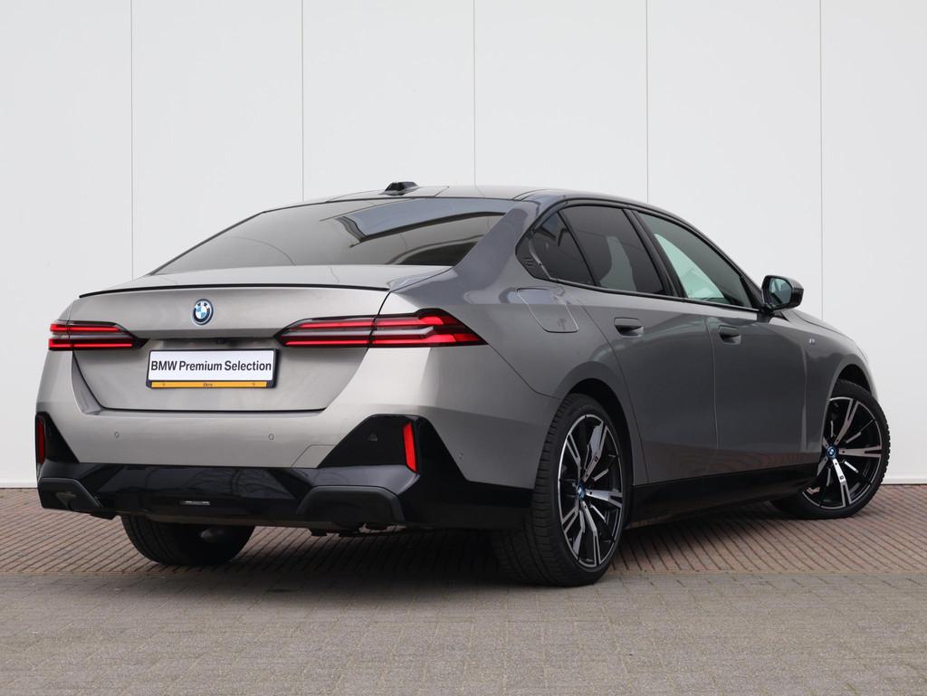 BMW 5-serie 550e xDrive / M-Sport Pakket Pro / Stuur & Stoel, Automaat, Gebruikt, 138 €/maand, 135 min