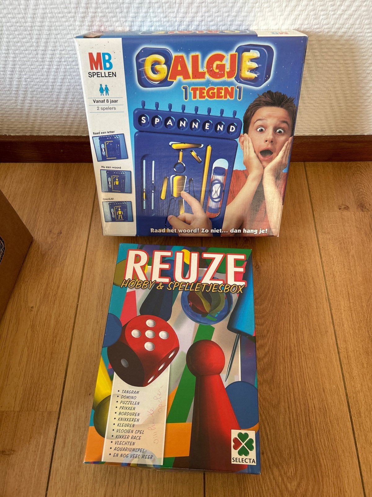 Galgje en Reuze Hobby & Spelletjesbox, Hobby en Vrije tijd, Gezelschapsspellen | Bordspellen, Een of twee spelers, Ophalen of Verzenden