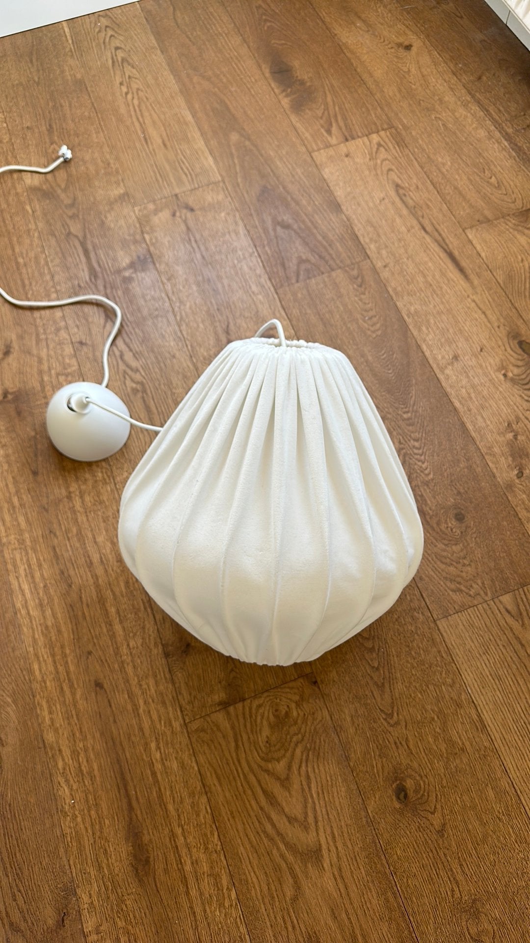 Witte hanglamp velours incl. snoer van IKEA, Ophalen, Zo goed als nieuw, Textiel, E27 (groot)