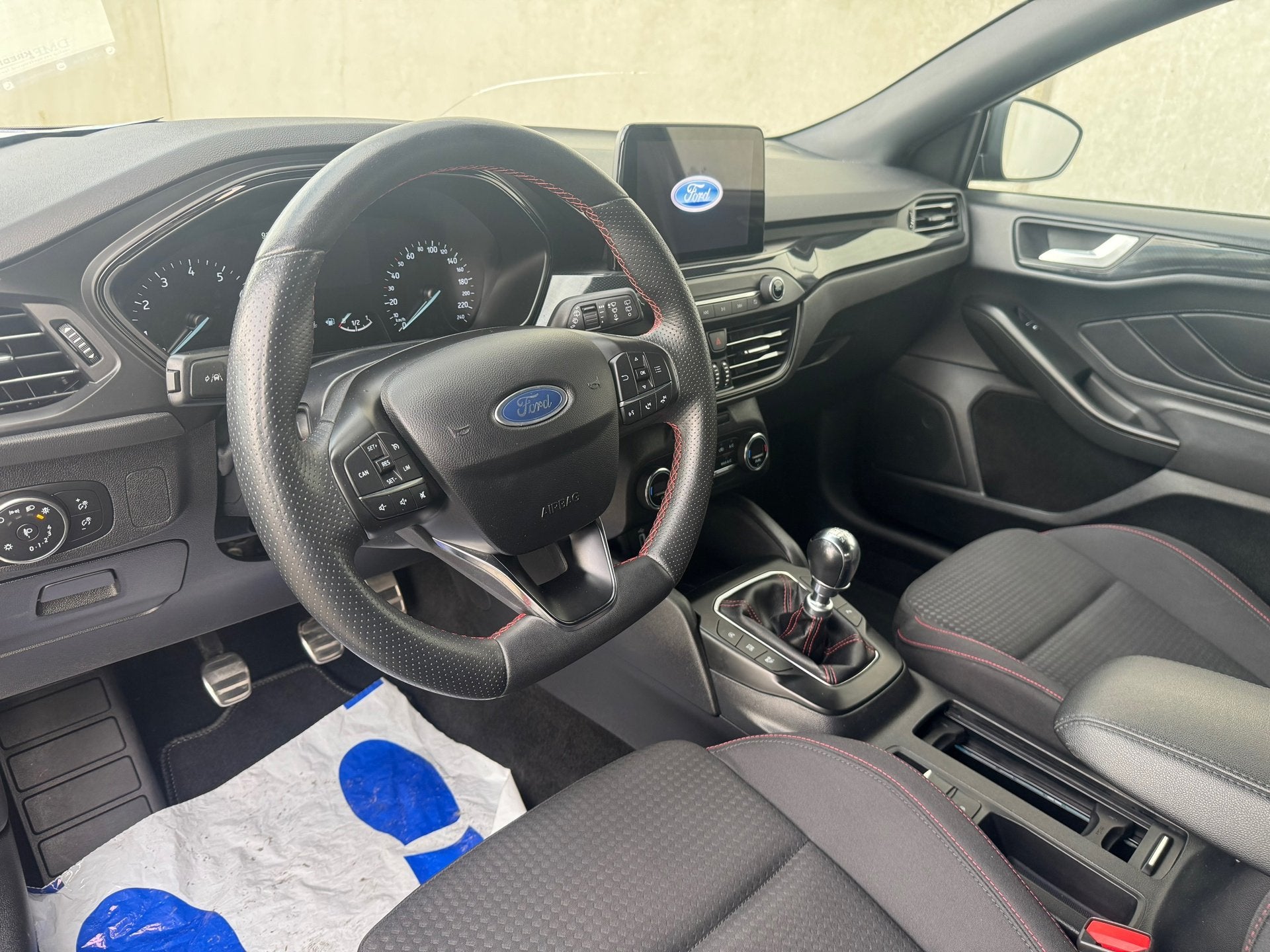 Ford Focus 1.0 EcoBoost ST Line Business NAV CRUISE 18 INCH, Auto's, 125 pk, Alcantara, Zwart, Origineel Nederlands