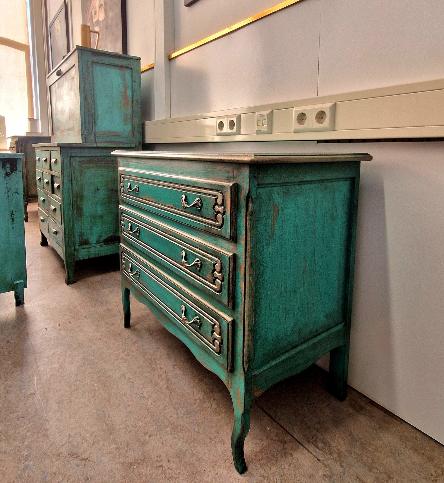 India Ibiza ladekastje/ queen anne dressoir, Doe-het-zelf en Verbouw, Werkbanken, Donyavimin@gmail.com, Mina Donyavi Meubels, Ophalen of Verzenden