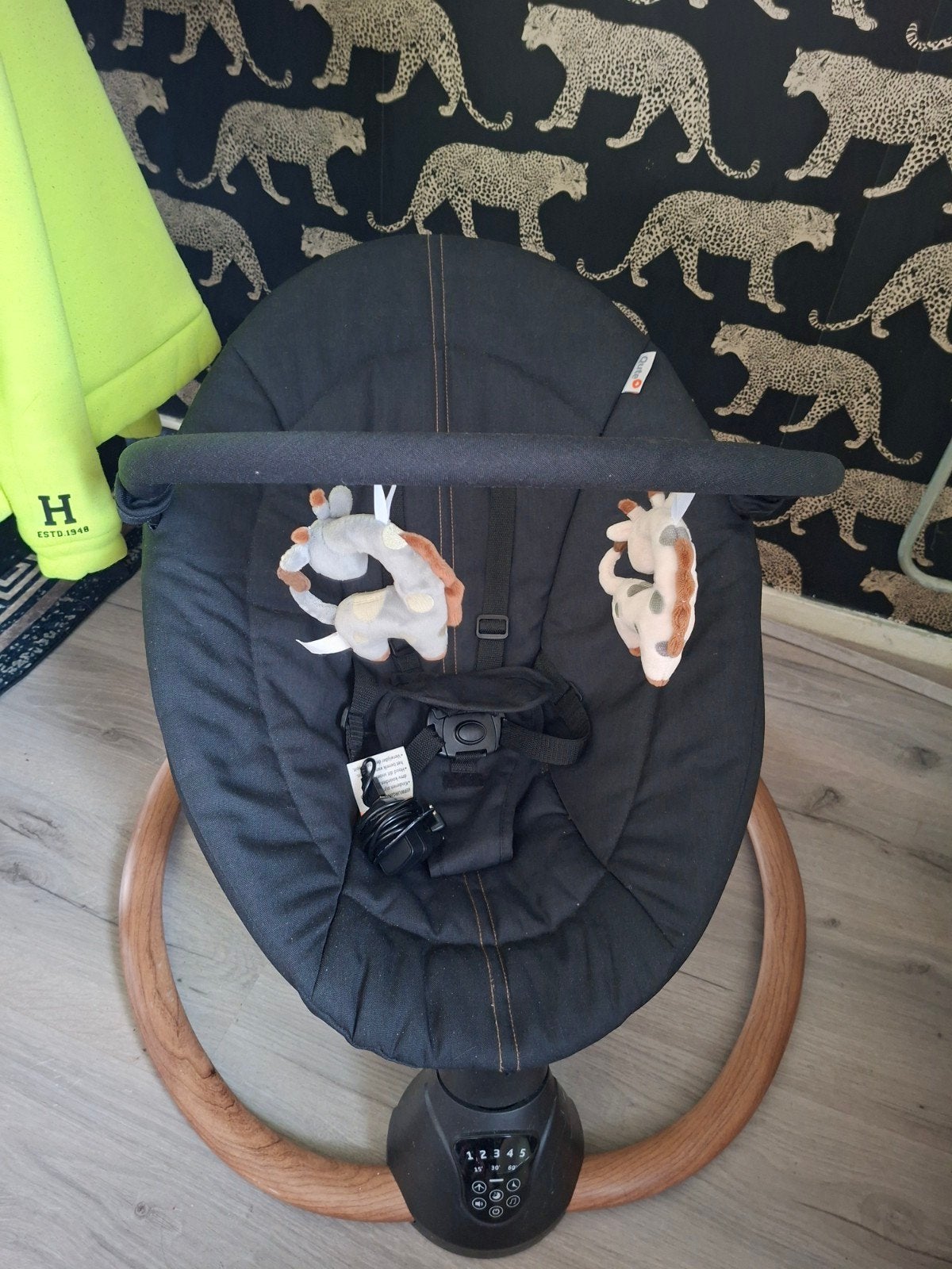 Comfortabele baby schommelstoel met speelboog, Ophalen of Verzenden