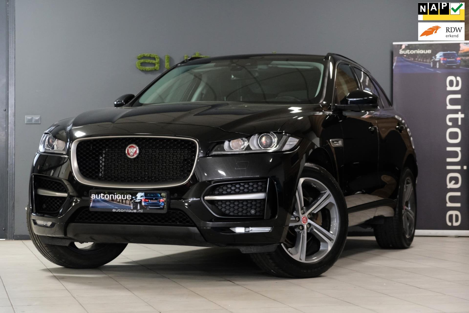 Jaguar F-PACE 2.0 R-Sport AWD 25t Nwe.D.ketting, Auto's, Automaat, Gebruikt, Zwart, 4 cilinders