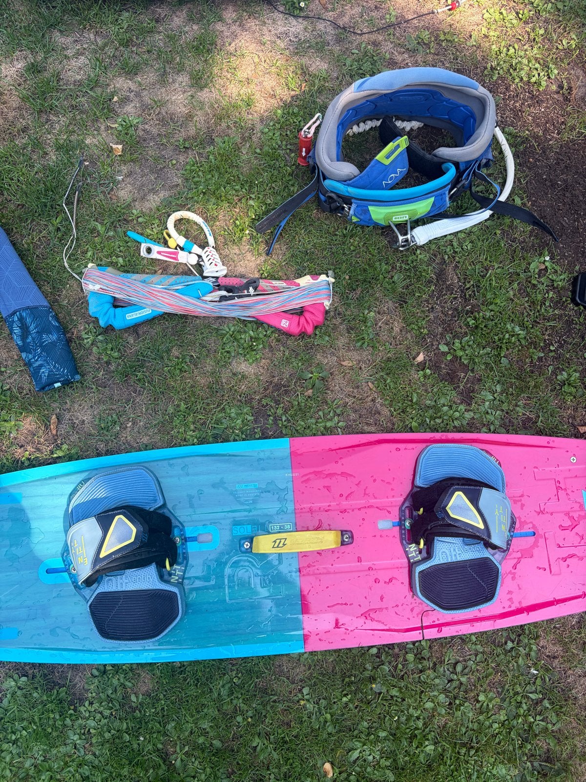Complete dames kitesurfset | Naish Alana 8m | North | M/38, Watersport en Boten, Kitesurfen, Ophalen, Gebruikt, Kitesurf-set, Twintip