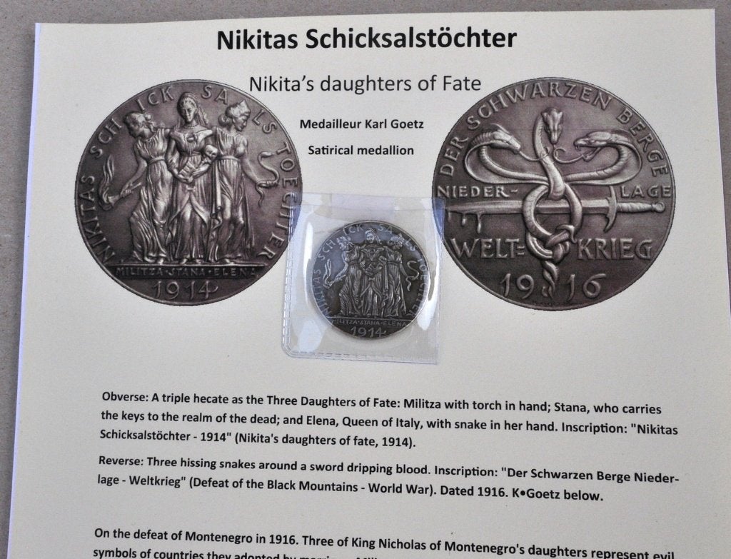 Satirische medaille Nikita's dochters, munt + foto's, Verzenden, Landmacht, Overige gebieden, Lintje, Medaille of Wings