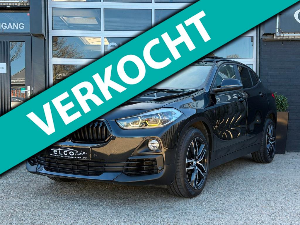 BMW X2 SDrive18i 140pk M-sport Executive /Pano, Auto's, Gebruikt, Alcantara, Zwart, Bedrijf