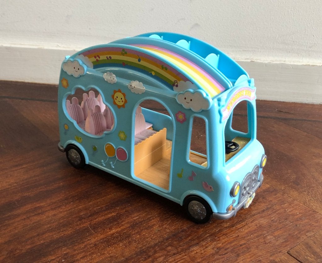 Sylvanian Families Regenboog Babybus, Kinderen en Baby's, Speelgoed | Poppenhuizen, Ophalen of Verzenden, Gebruikt, Poppenhuis
