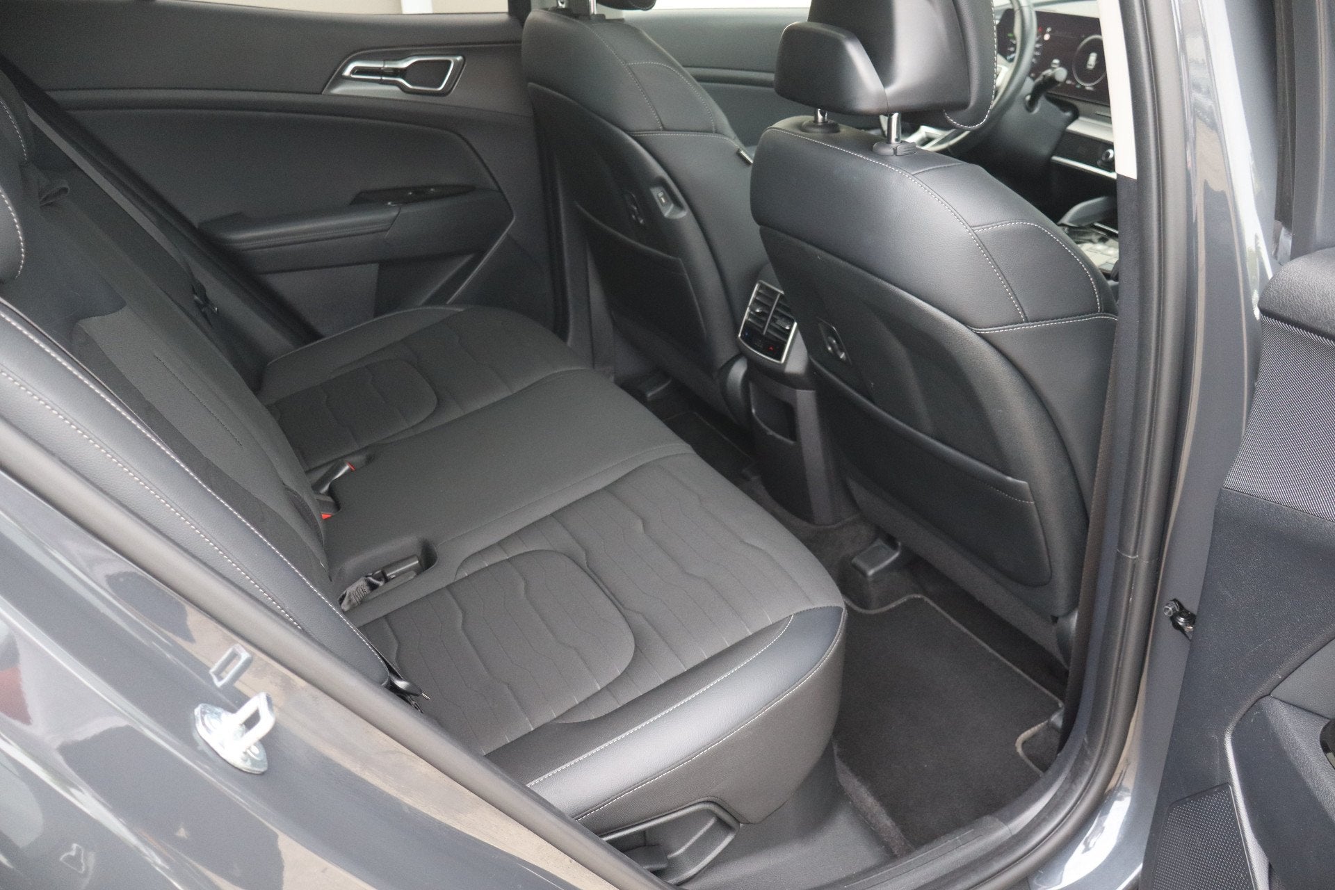 Foto 34 van Kia Sportage 1.6 T-GDi Hybrid DynamicPlusLine - NL Auto! Sto