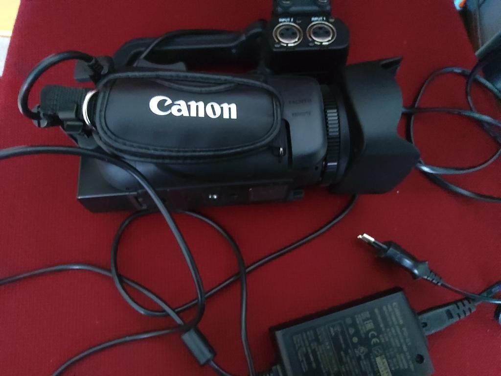 Canon XA60 Videocamera Zo goed tevens 2Sd kaart en microfoon, Canon, 20x of meer, Ophalen of Verzenden, Zo goed als nieuw