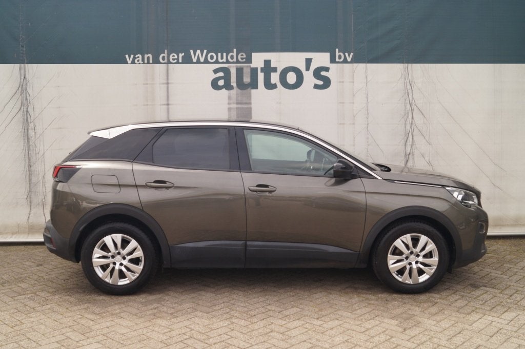 Peugeot 3008 1.5 BlueHDi 130pk Executive -NAVI-ECC-PDC-, Stof, Gebruikt, Euro 6, 4 cilinders