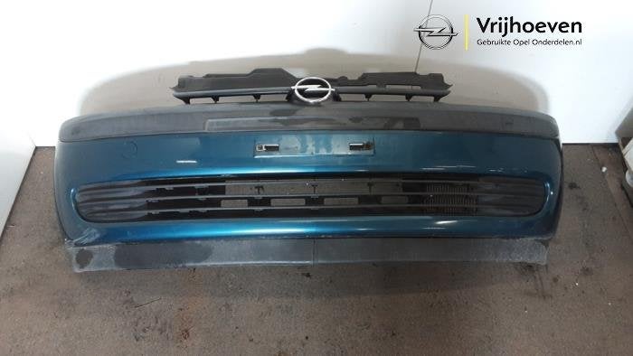 Voorbumper van een Opel Corsa (Corsa C 00-) (Z20M), Gebruikt, -, -, Opel
