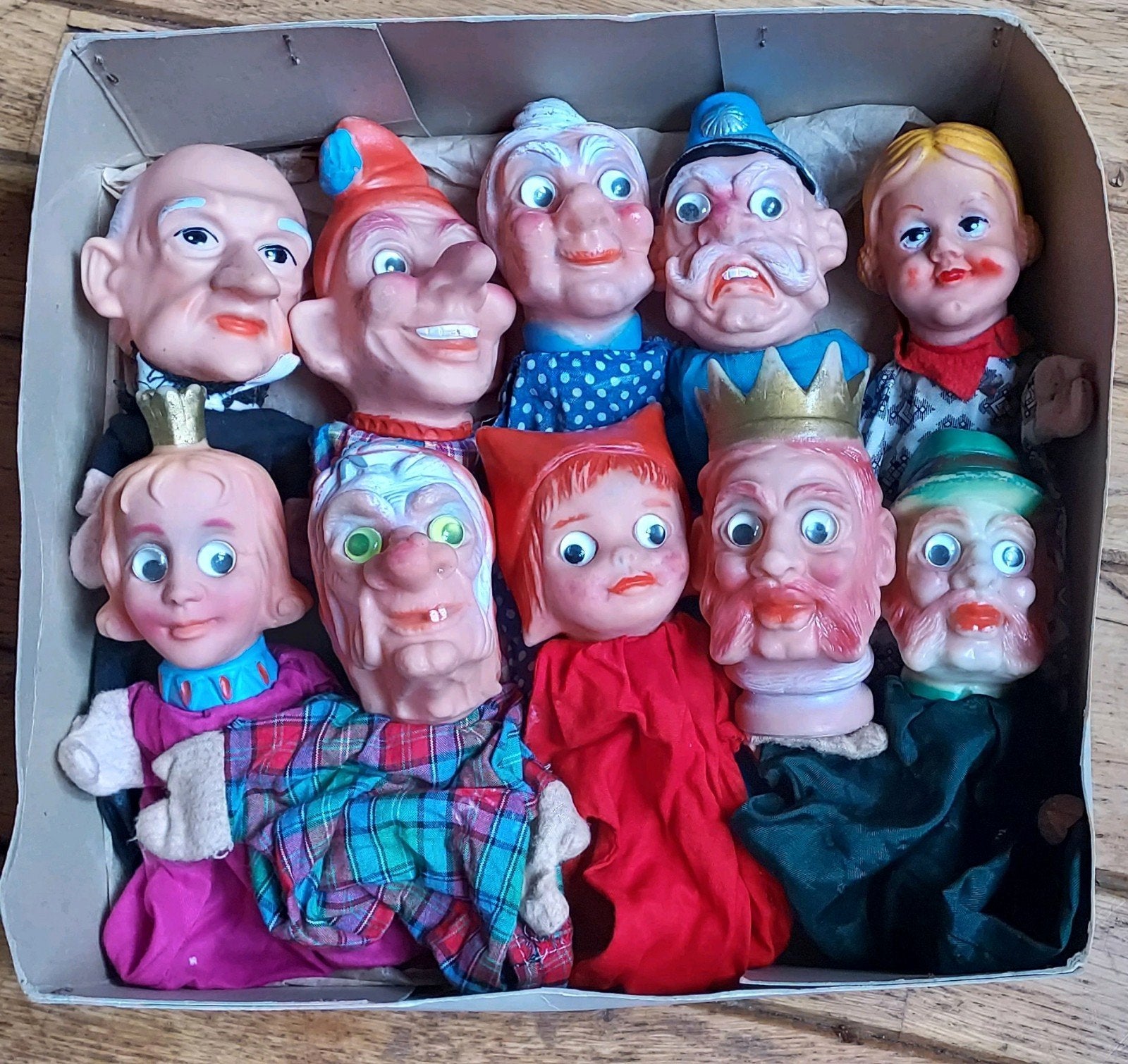 Poppenkastpoppen (10 stuks) – Jaren 60/70 met Wiebeloogjes, Ophalen of Verzenden