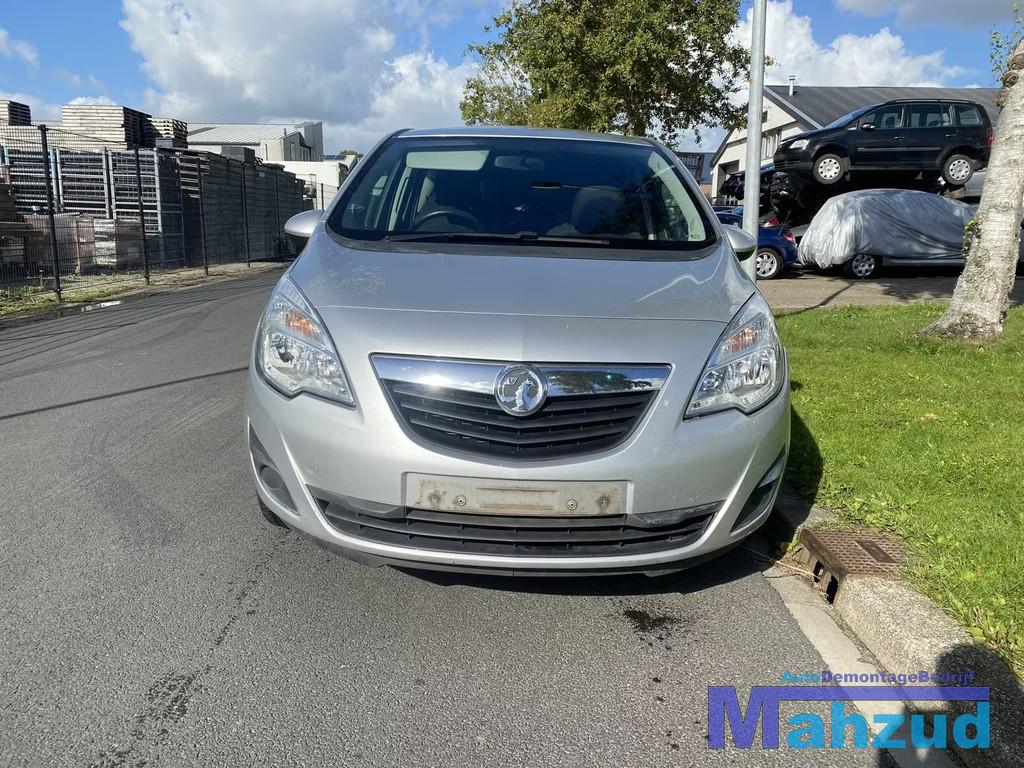OPEL MERIVA B Zilver Z157 Voorkop front bumper 2010-2017, Gebruikt, Voor, Opel Automobile GmbH, Ophalen of Verzenden