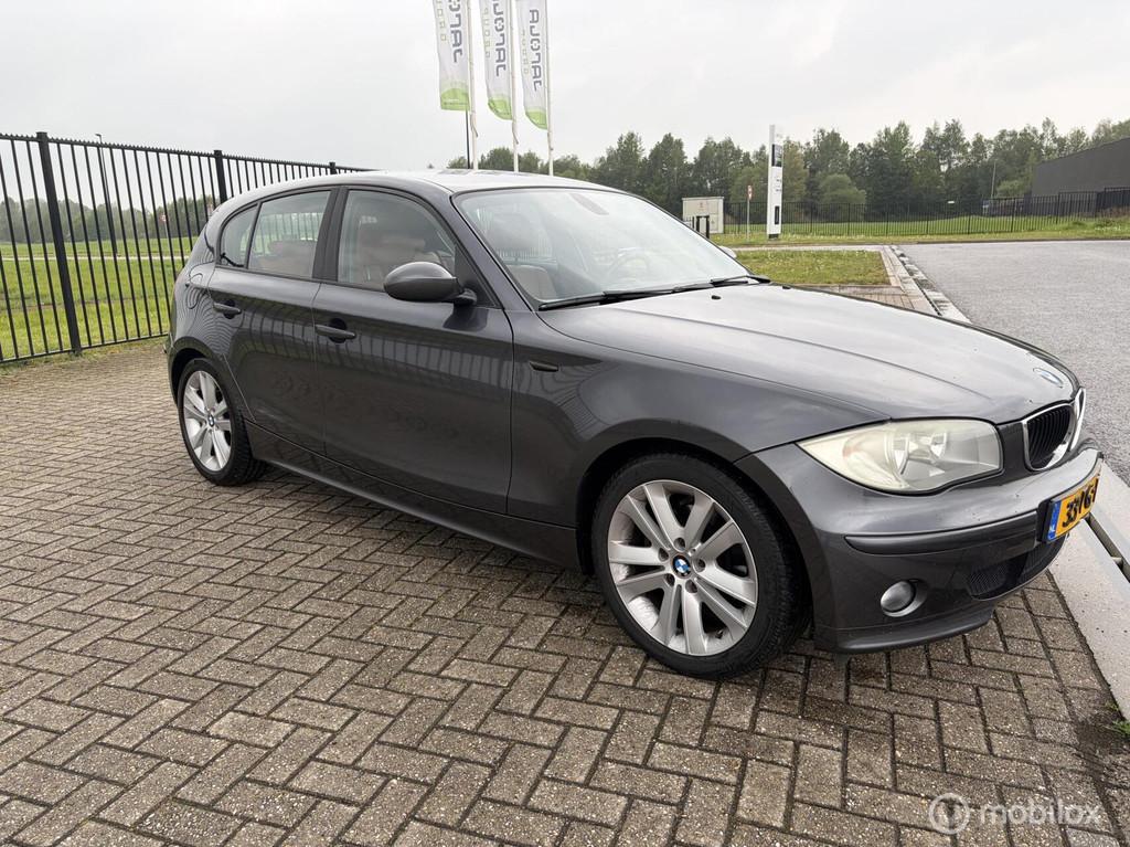 BMW 1-serie 120i Executive, Auto's, Achterwielaandrijving, 4 cilinders, 150 pk, Handgeschakeld