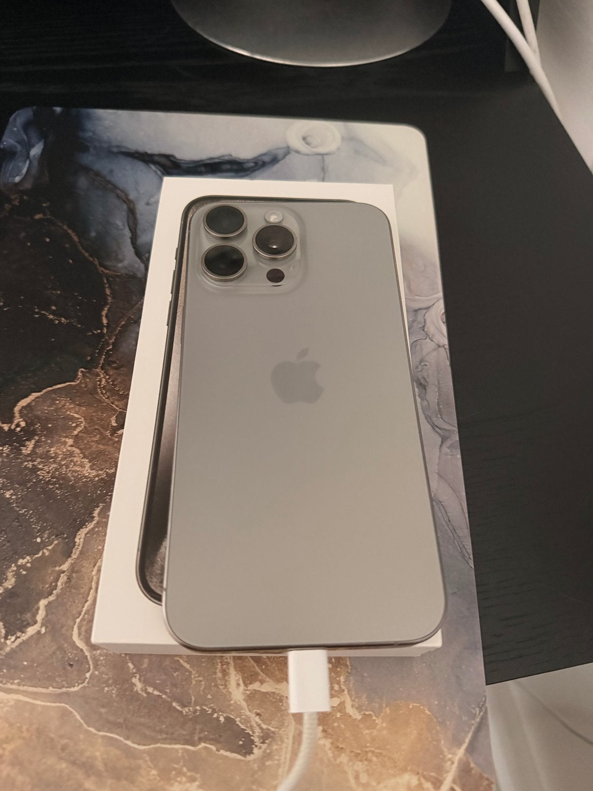 iPhone 15Pro Max 256GB Grafiet - 80% batterijconditie, 80 %, Gebruikt, IPhone 15 Pro Max, Zonder simlock