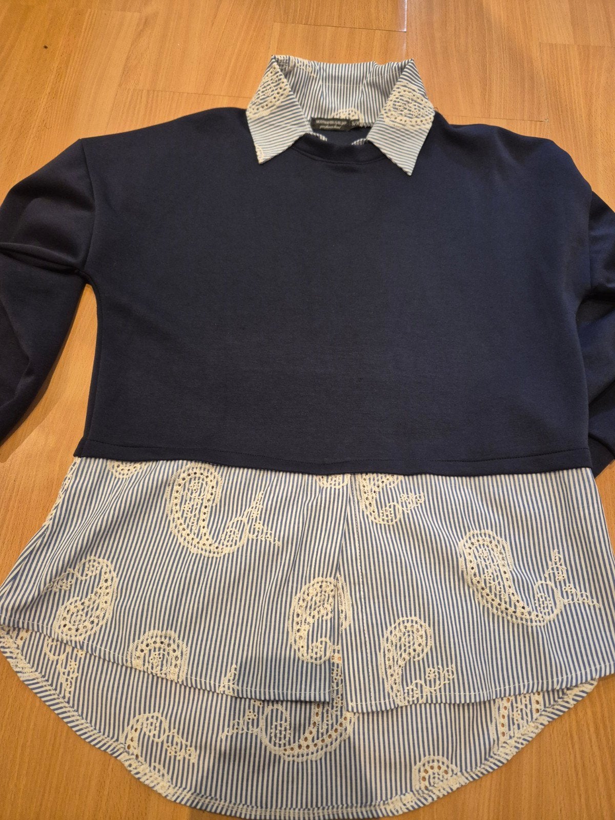 Musthaves by Elja trui met blouse detail S/M, Blauw, Musthaves by Elja, Ophalen of Verzenden, Zo goed als nieuw