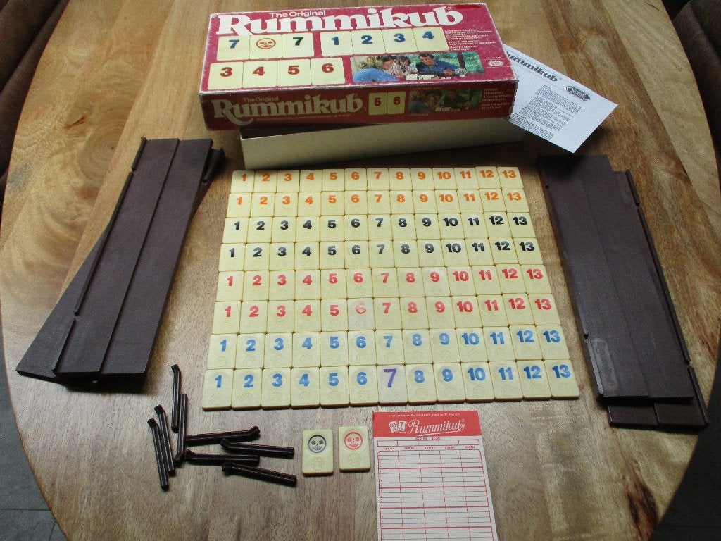 Spel Rummikub The Original grote stenen grote rode doos 400, Een of twee spelers, Ophalen of Verzenden, Gebruikt, Goliath