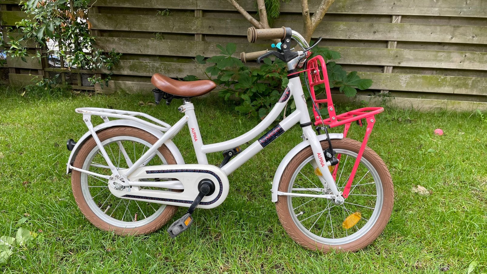 Alpina Cargo Kinderfiets 16 inch met voordrager rijklaar, Fietsen en Brommers, Fietsen | Kinderfietsjes, Ophalen, Gebruikt, Terugtraprem