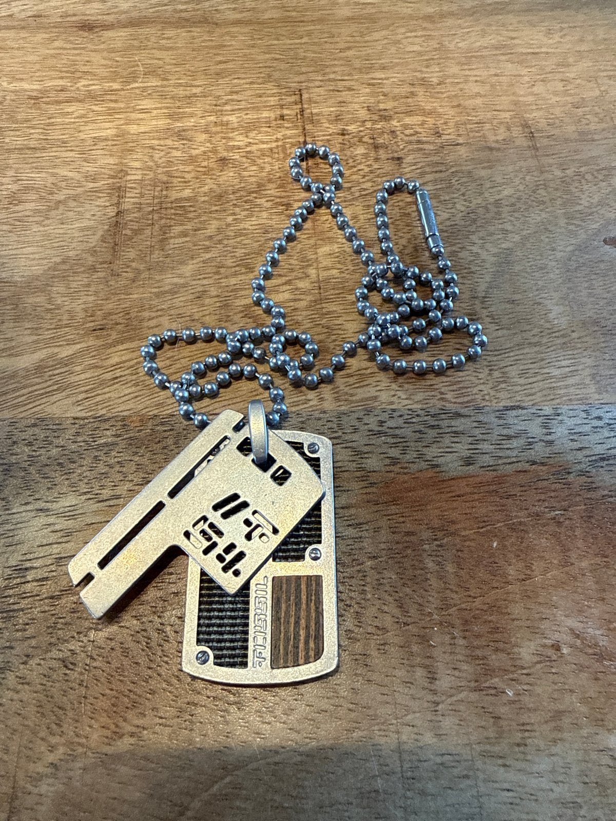 Fossil ketting met dog tag hanger, Ophalen, Gebruikt, Zilver, Overige materialen