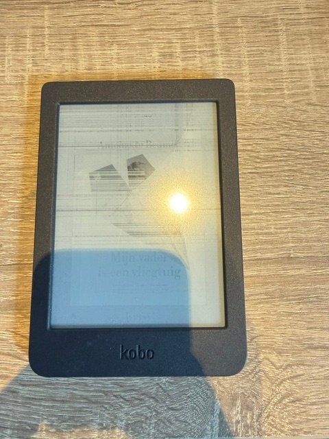 Kobo Nia  E Reader, Ophalen of Verzenden, Niet werkend