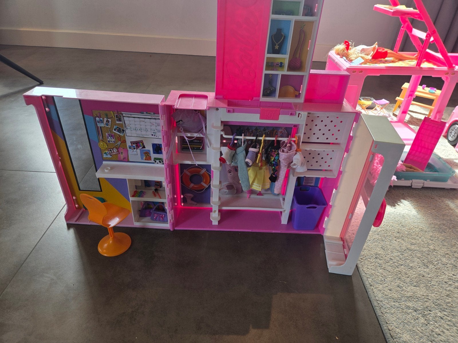Barbie kledingkast, Kinderen en Baby's, Ophalen, Zo goed als nieuw, Barbie
