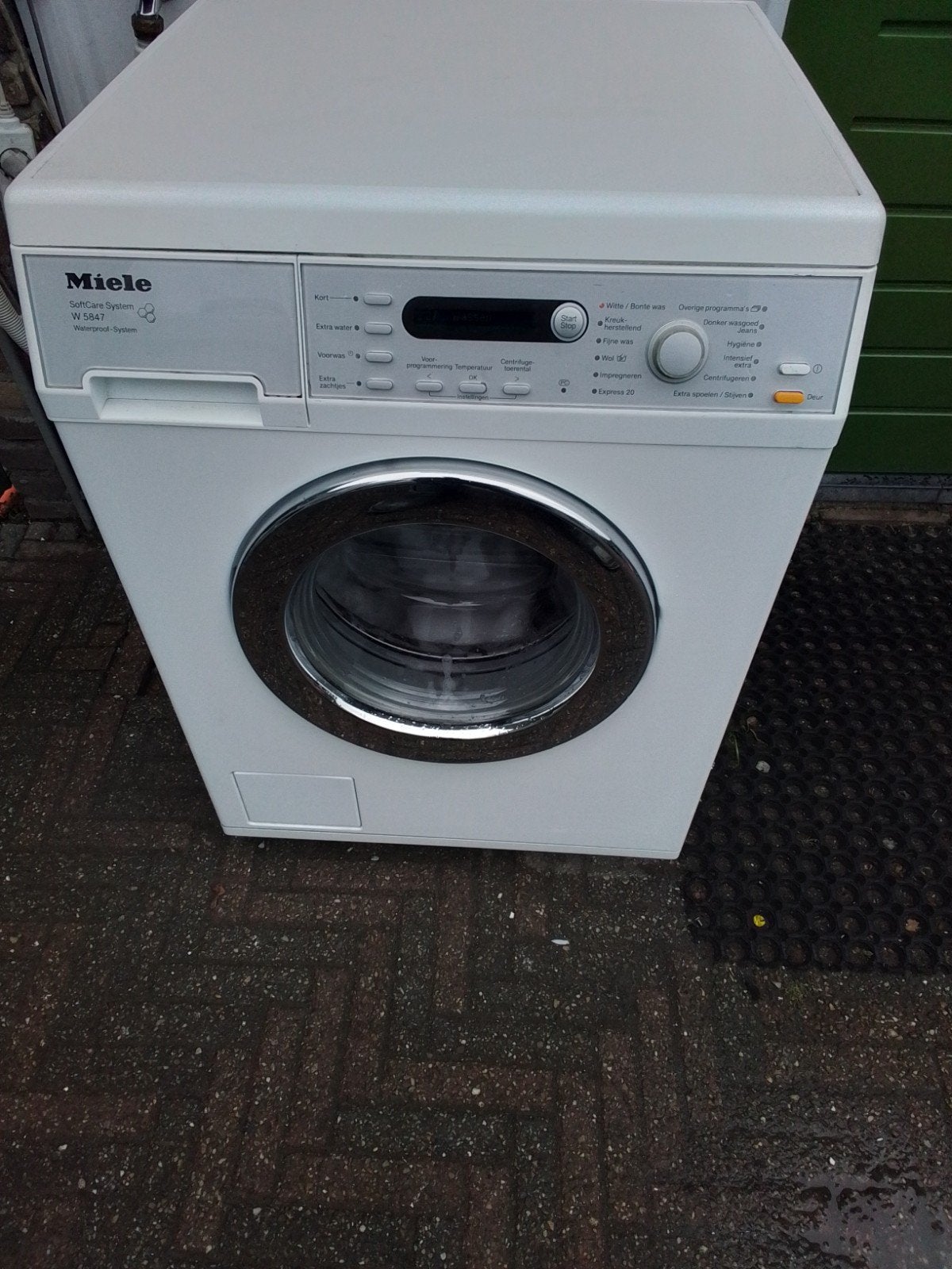 Miele wasmachine 7 kilo 1400 of 1600 toeren, 6 tot 8 kg, Ophalen, 1600 toeren of meer, 85 tot 90 cm