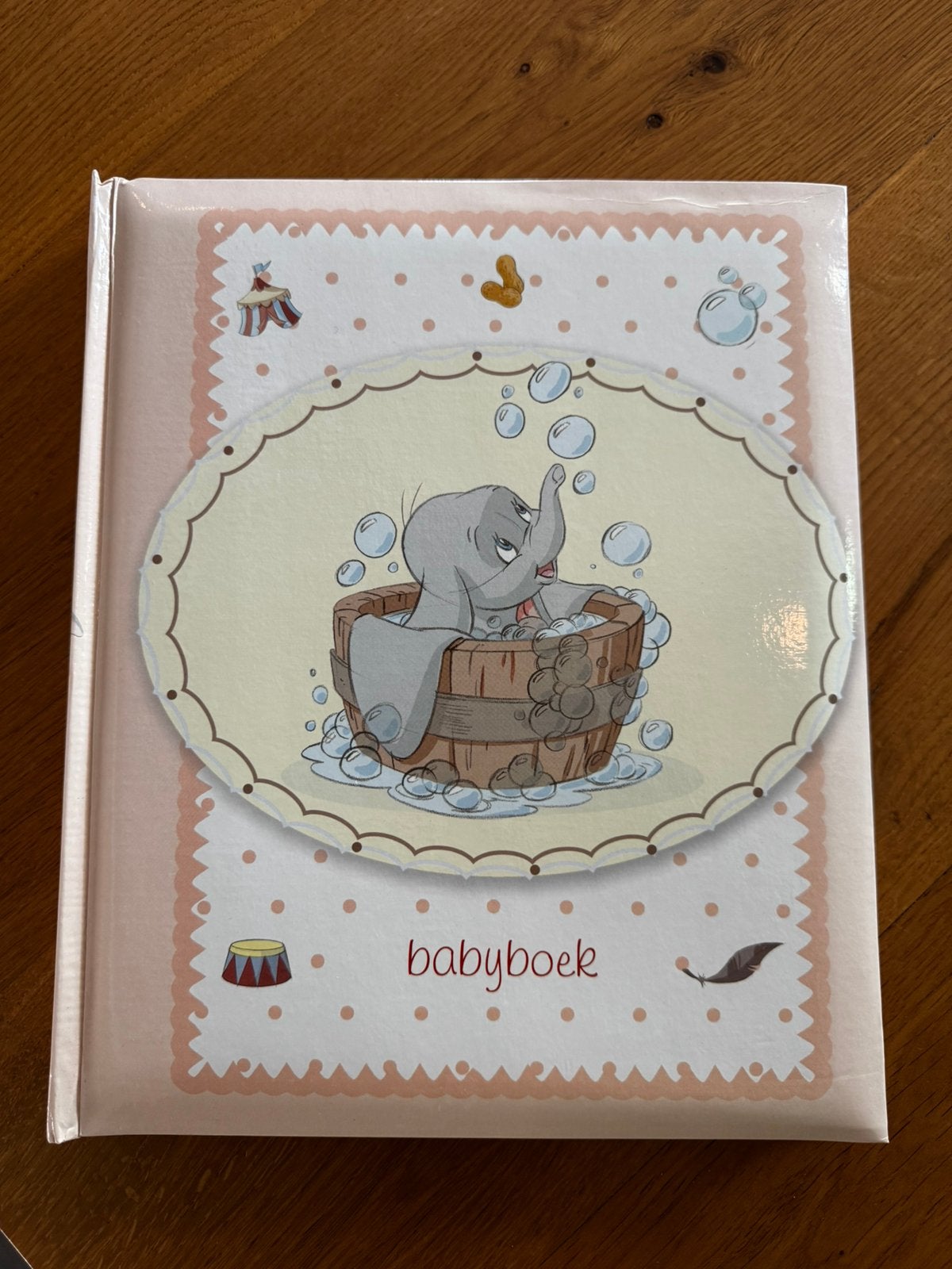 Babyboek, leuk kraamcadeau, Ophalen, Zo goed als nieuw