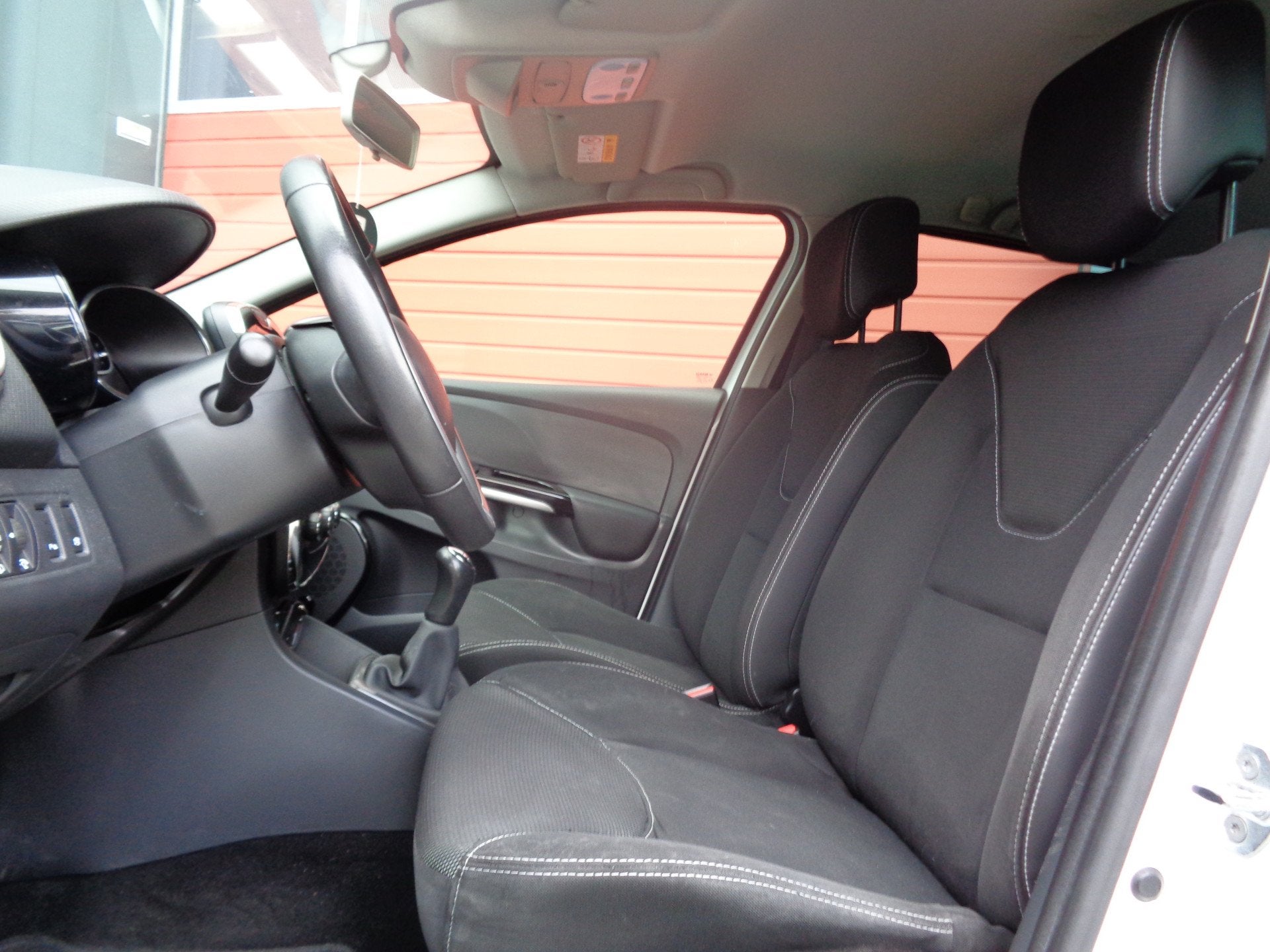 Renault Clio Estate 0.9 TCe Night&Day 90PK Airco Cruise Navi, Voorwielaandrijving, Wit, Origineel Nederlands, Handgeschakeld