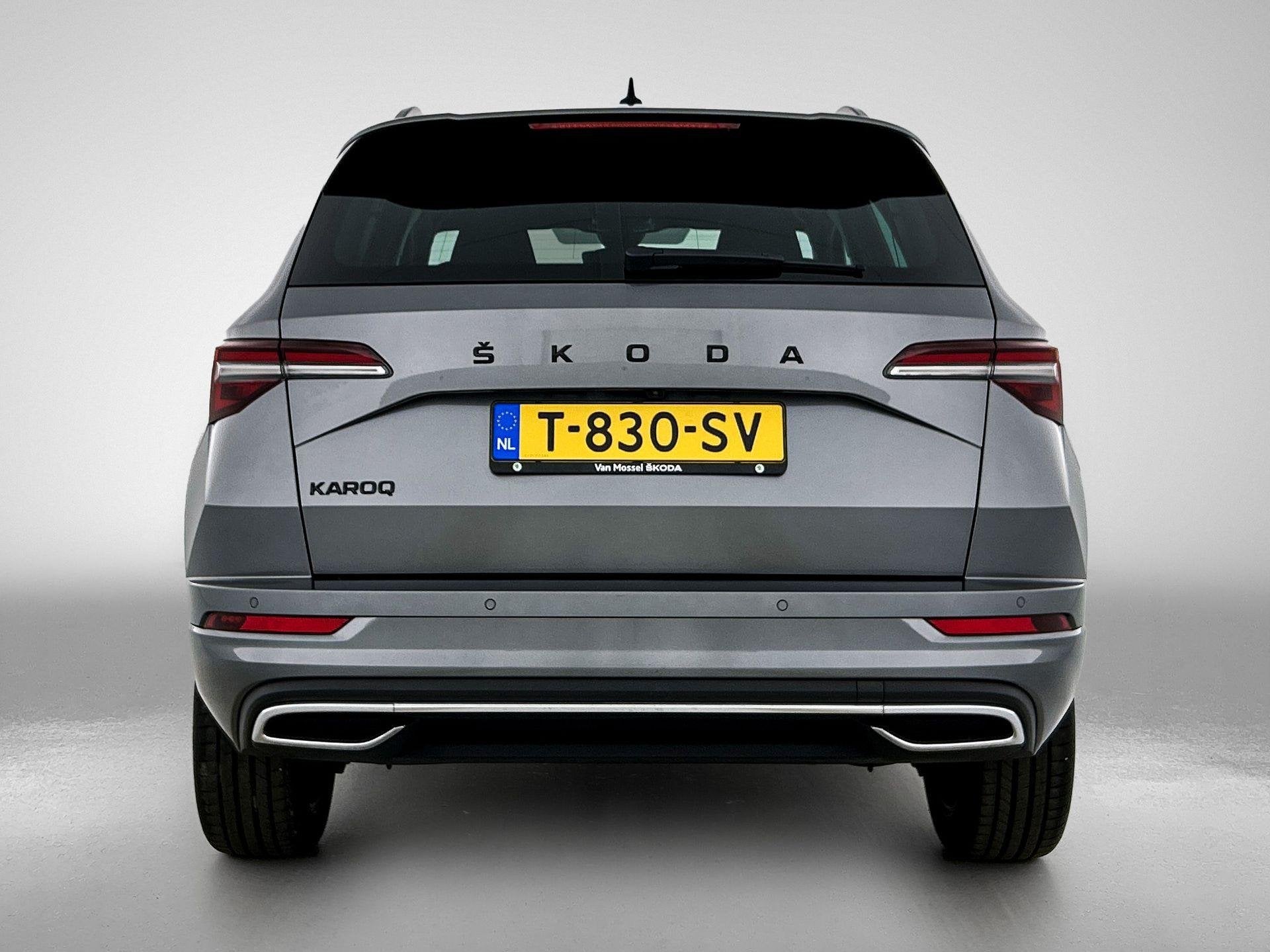Skoda Karoq 1.5 TSI ACT Sportline Business | ACHTERUITRIJCAM, Auto's, Stof, 4 cilinders, 1299 kg, Bedrijf