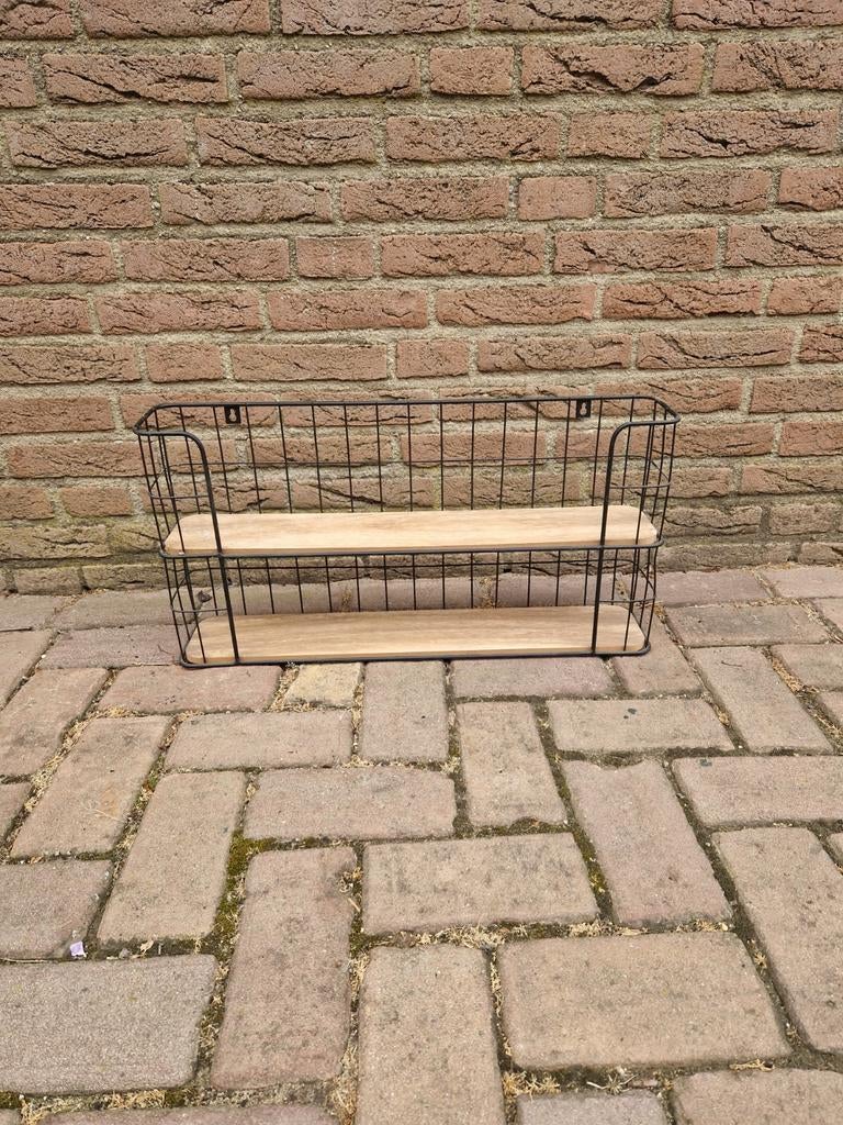 Wandrek industrieel zwart metaal met houten planken, Ophalen of Verzenden, Zo goed als nieuw