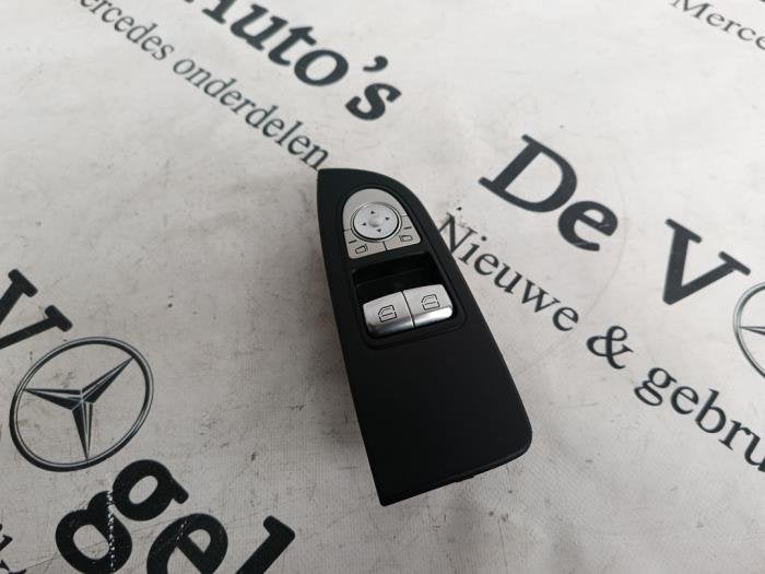 Elektrisch Raam Schakelaar van een Mercedes Vito, Auto-onderdelen, Gebruikt, -, Ophalen of Verzenden, -
