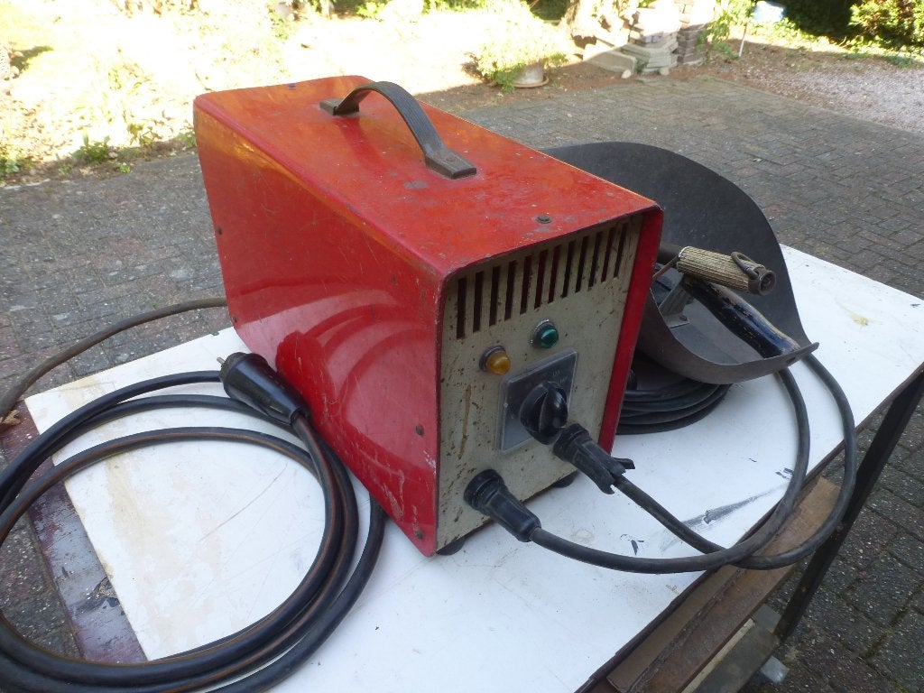 Lasapparaat VARIOS 220v, Ophalen, Gebruikt, Minder dan 150 ampère, Elektroden