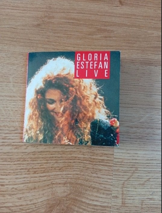 Mini cd single Gloria Estefan live, 1 single, Ophalen of Verzenden, Zo goed als nieuw, Pop