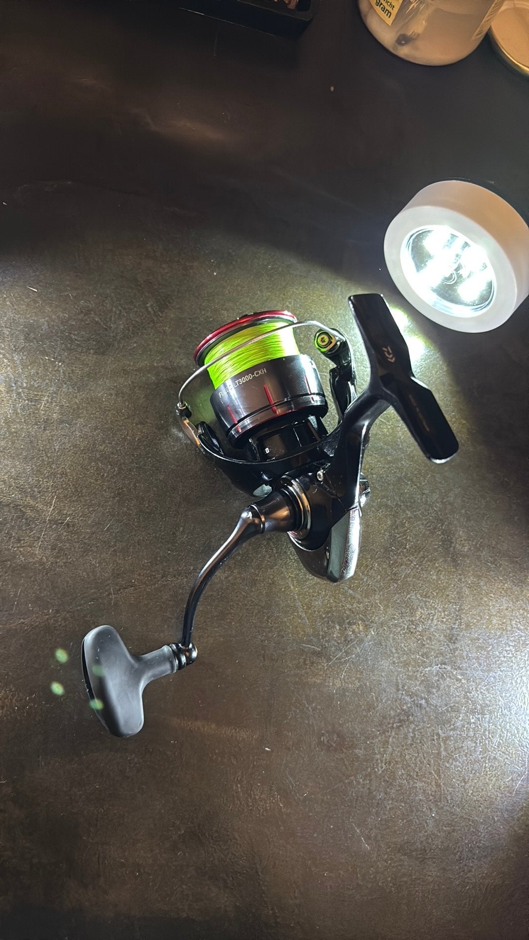Daiwa fuego lt3000-cxh, Ophalen of Verzenden, Zo goed als nieuw, Molen