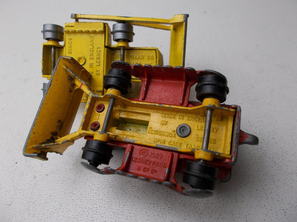 1958 Matchbox No 18B + 1968 Matchbox 16D. 2 X BULLDOZERS!, Ophalen of Verzenden, Gebruikt, Hijskraan, Tractor of Landbouw, Matchbox