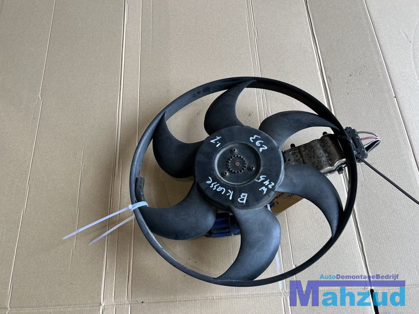 MERCEDES B-KLASSE W245 Koelvin 2005-2011 1137328294, Gebruikt, Mercedes-Benz AG, Mercedes-Benz, Ophalen of Verzenden