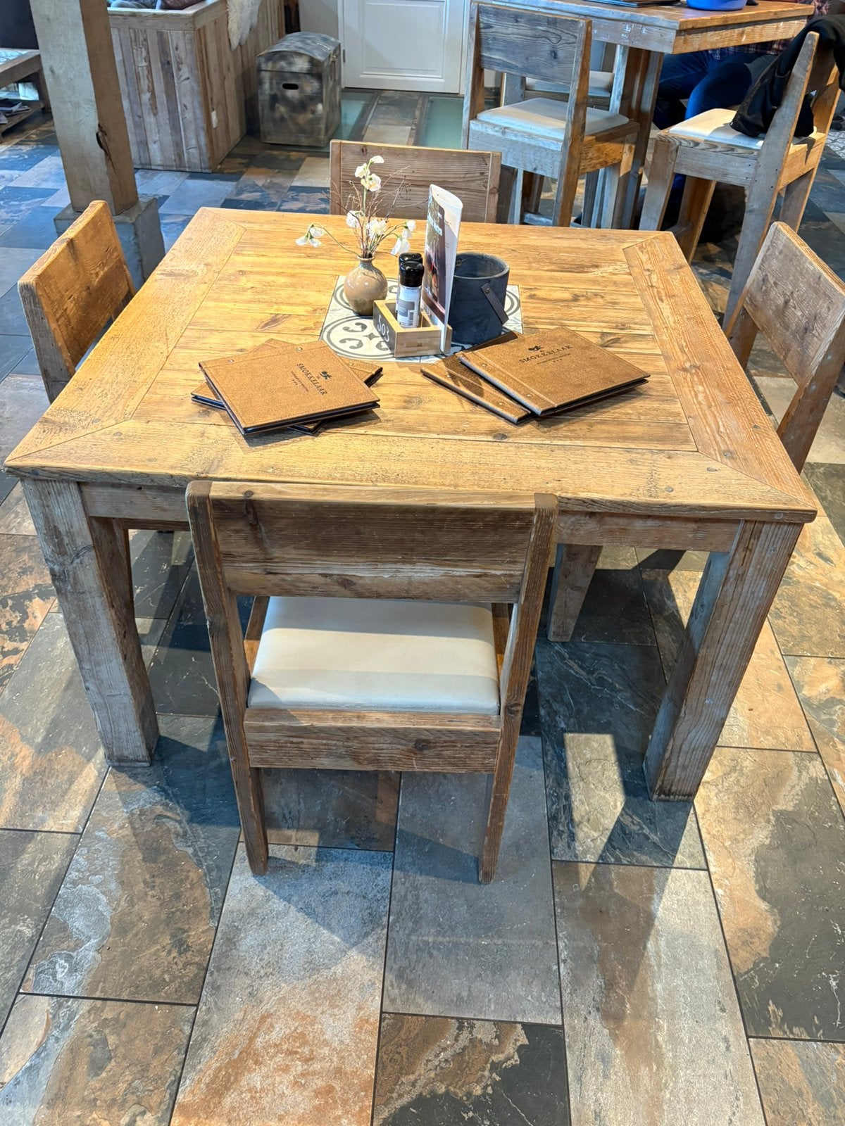 Robuuste steigerhouten eettafel 125x125x75cm, Ophalen, Gebruikt, 200 cm of meer, 50 tot 100 cm