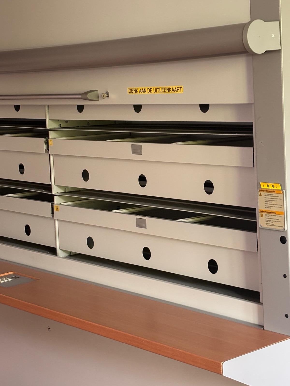 Kardex Lektriever Paternosterkast - Efficiënte Opslag, Ophalen