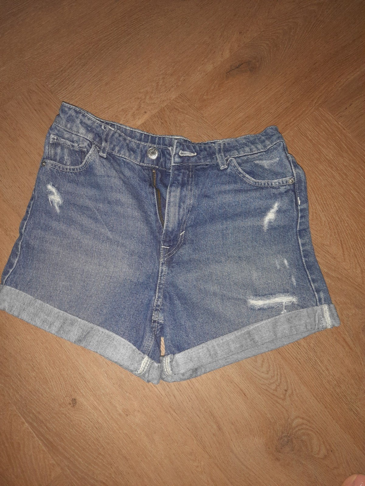 Bijna gratis zgan H&M meisjes stoere korte broek 146, Broek, Meisje, H&M, Ophalen of Verzenden