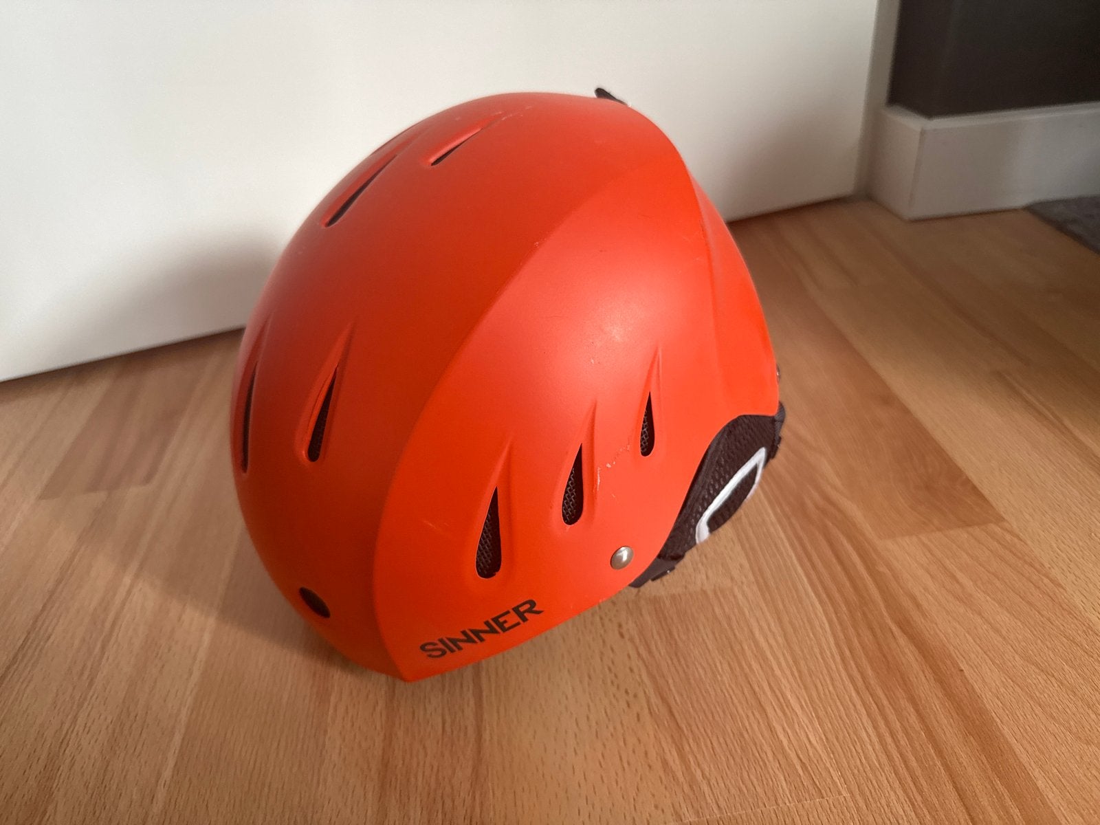 Sinner Skihelm Oranje Maat S (55-56) - Zo goed als nieuw, Overige merken, Overige typen, Ophalen of Verzenden, Zo goed als nieuw