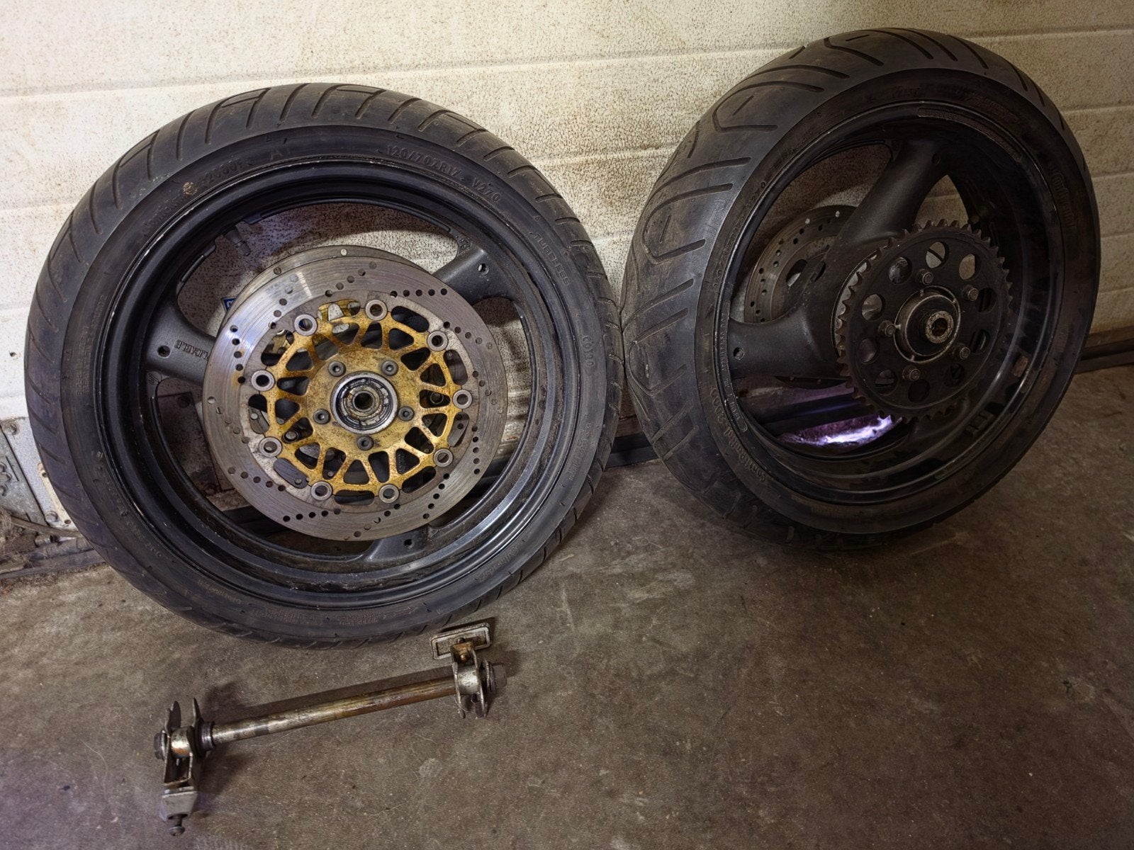 Motor wielen, Motoren, Ophalen