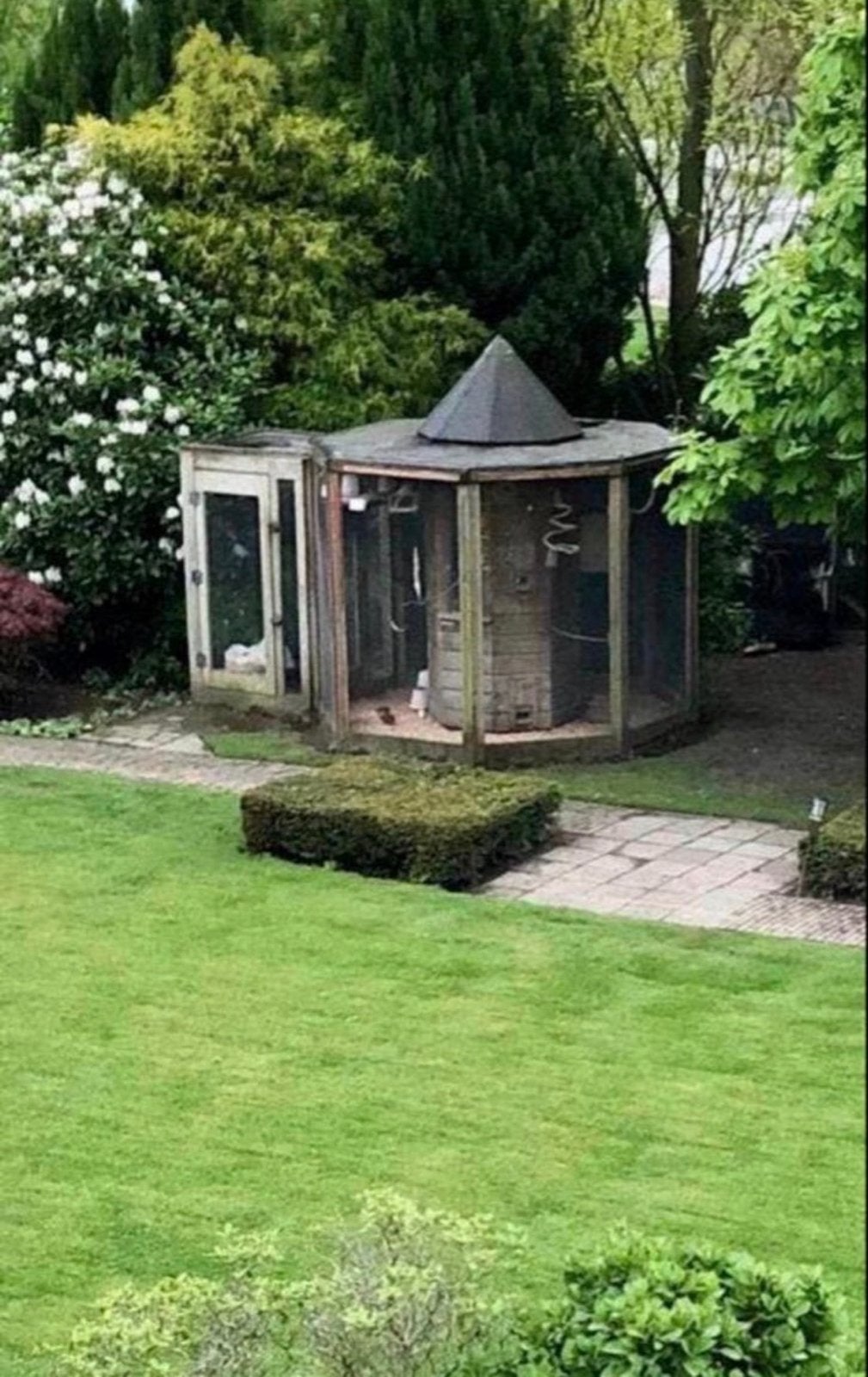 Voliere met binnenverblijf en sluis, Ophalen, Aluminium, Volière