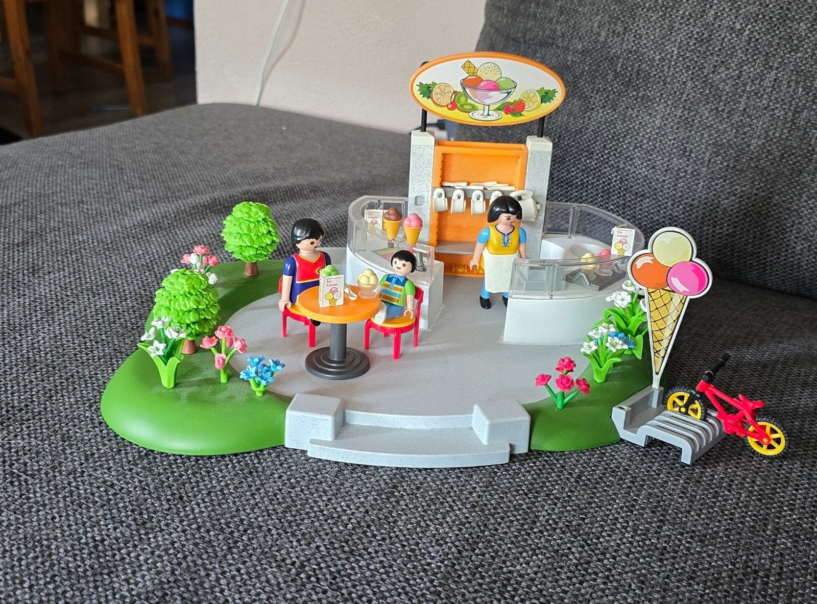 Playmobil 4134 City Life IJssalon - Compleet met handleiding, Gebouw, Complete set, Ophalen of Verzenden, Zo goed als nieuw
