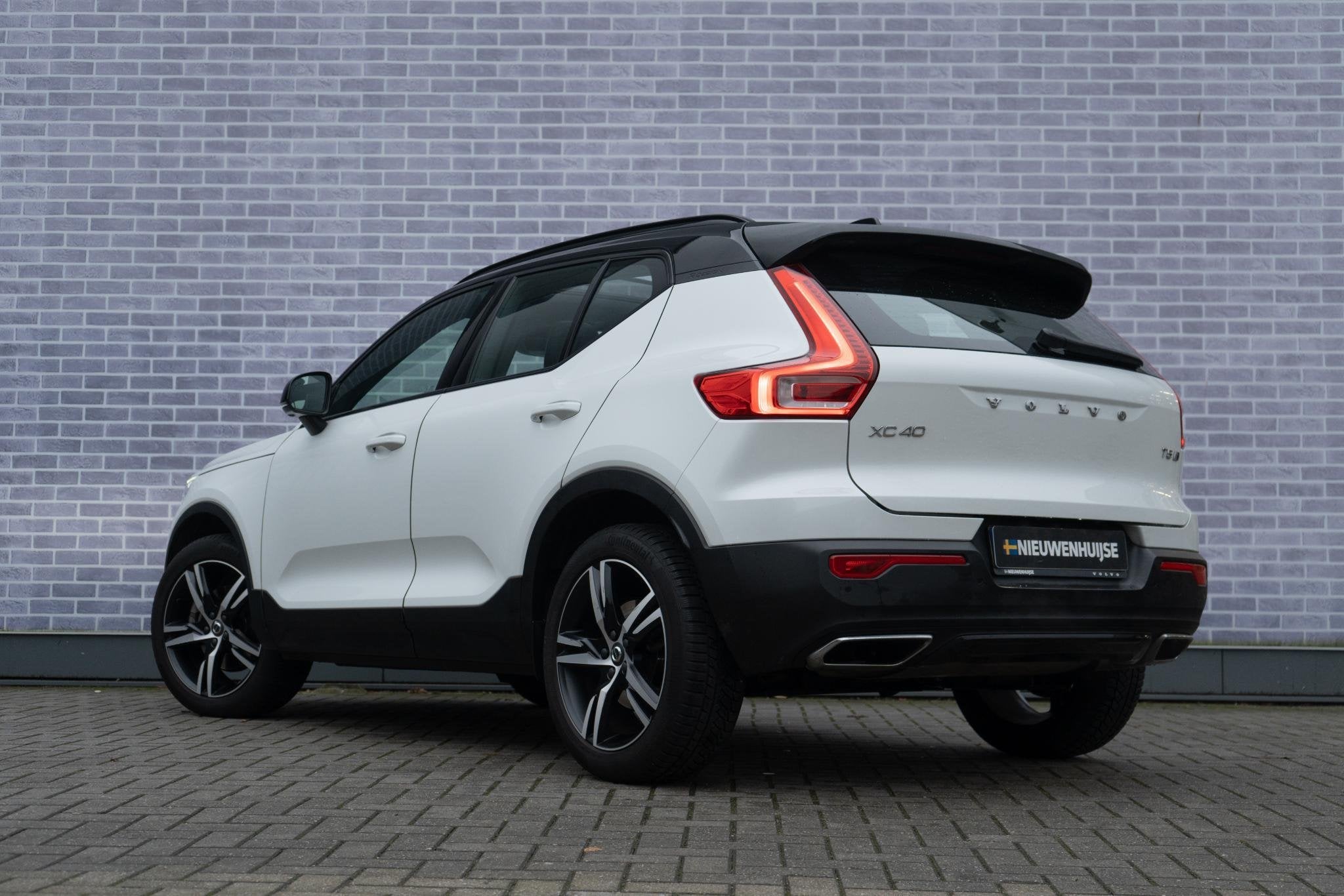 Volvo XC40 2.0 T5 AWD R-Design | Trekhaak | Harman Kardon Au, Auto's, Volvo, 12 maanden, Gebruikt, Euro 6, 4 cilinders