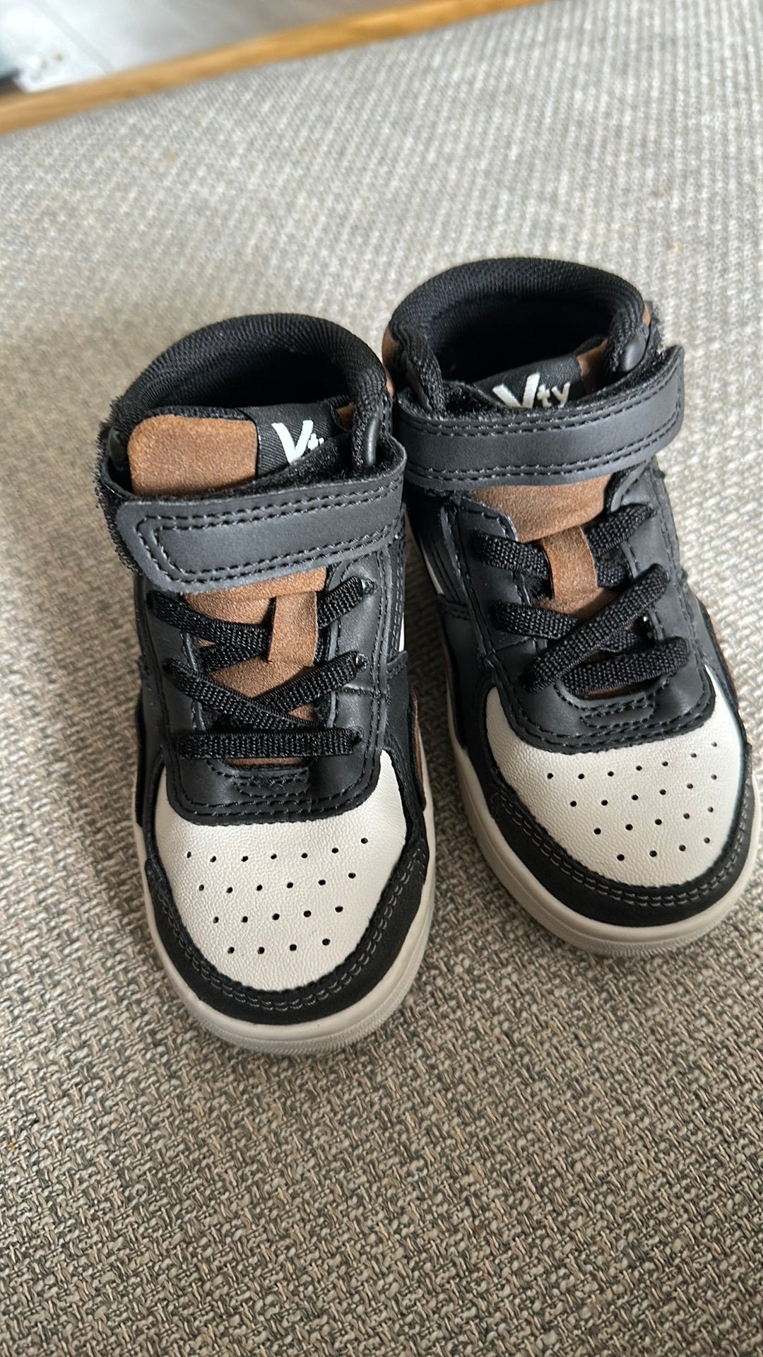 Stoere Vty babyschoentjes maat 22, Schoentjes, Jongetje of Meisje, Ophalen of Verzenden, Zo goed als nieuw