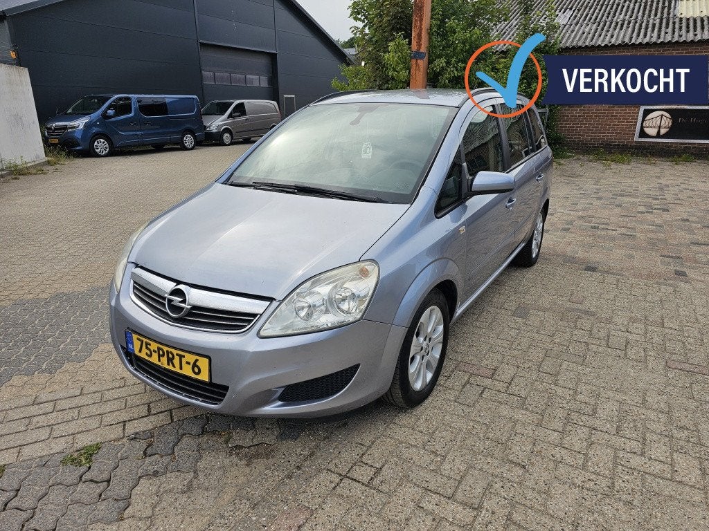 Opel Zafira 1.8 TemptationApk,Airco,Nap,Trekhaak (bj 2008), Auto's, Gebruikt, 4 cilinders, 14 km/l, 750 kg
