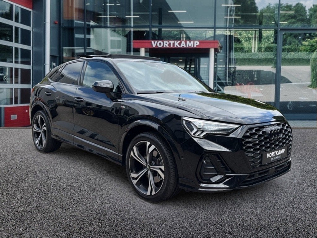 Audi Q3 Sportback 45 TFSI QUATTRO S LINE LEDER/PANO-DAK/360C, 12 maanden, Gebruikt, Euro 6, Leder
